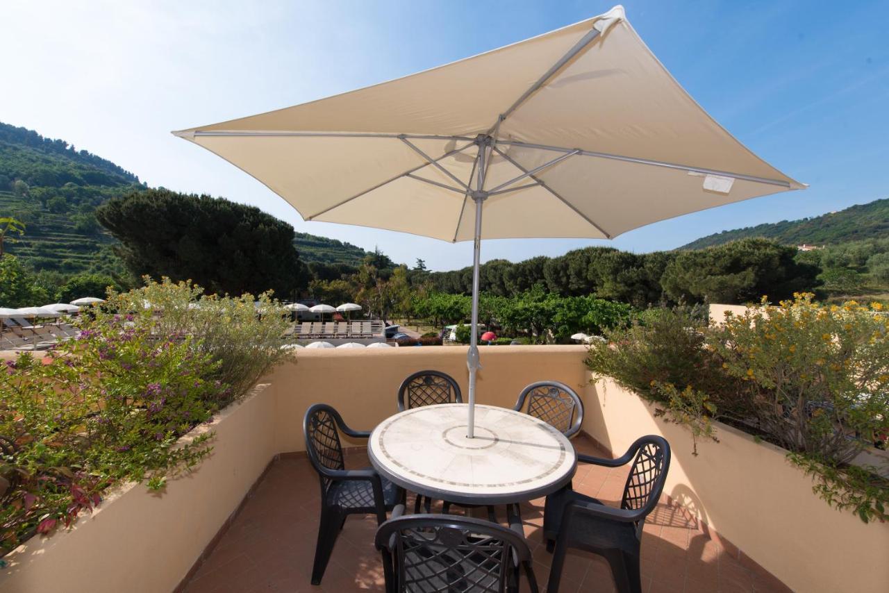 Il Villaggio Di Giuele Finale Ligure Exterior foto